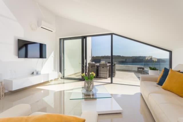 Luxury Apartment Anto With Sea View And Balcony 班约勒 外观 照片