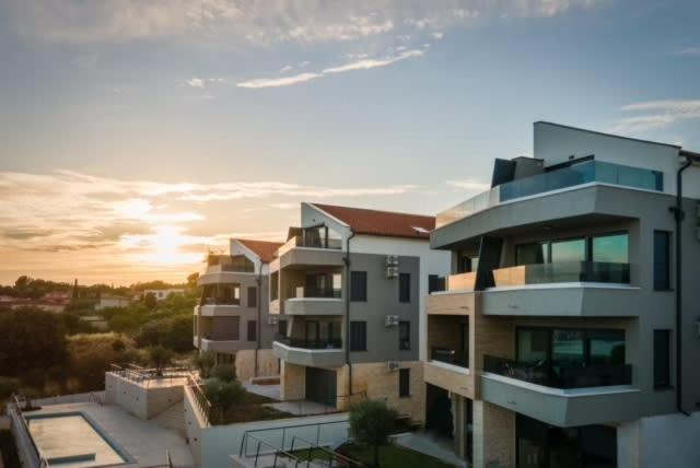 Luxury Apartment Anto With Sea View And Balcony 班约勒 外观 照片