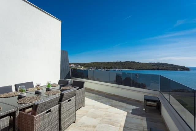 Luxury Apartment Anto With Sea View And Balcony 班约勒 外观 照片